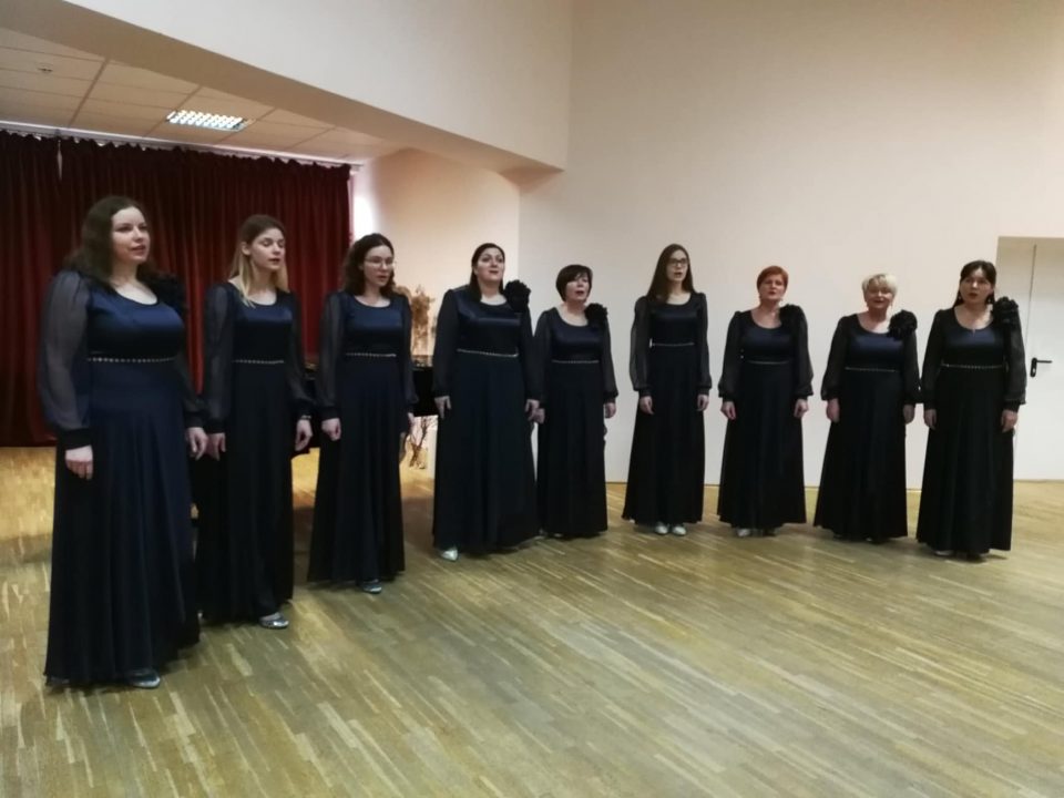 ŠKAC Alksniupių kultūros namų vokalinis moterų ansamblis „Nona“